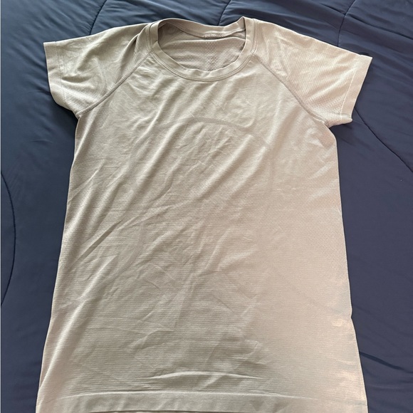 Lululemon Swiftly tech top waist length - Picture 1 of 3